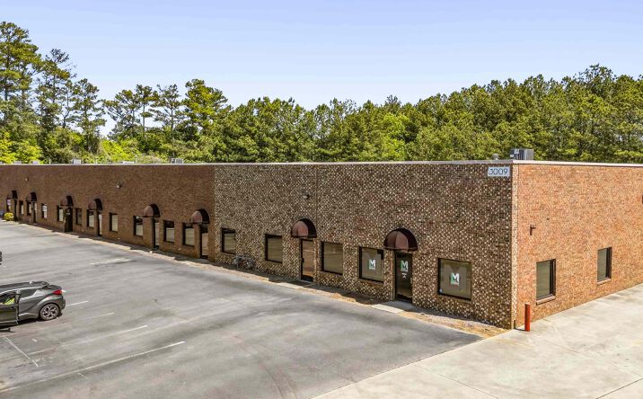 Pictures of Industrial property located at 1009 Industrial Ct, Suwanee, GA 30024 for lease - image #1