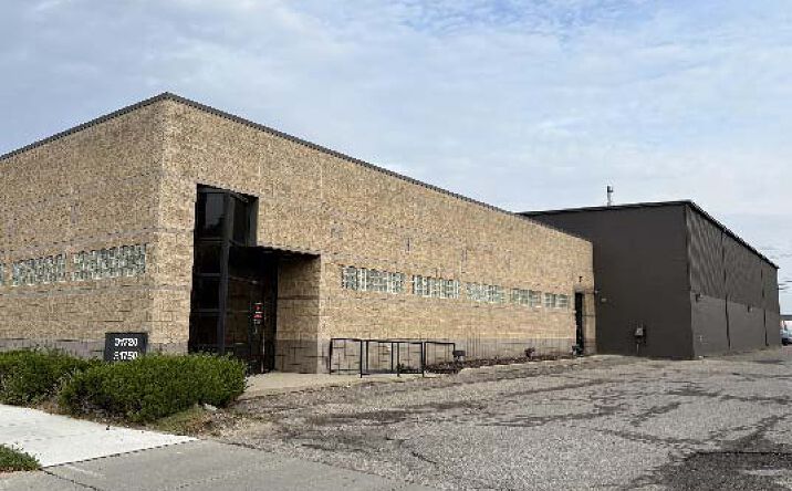 Pictures of Retail, Industrial property located at 31720 - 31750 Plymouth Rd, Livonia, MI 48150 for lease - image #1