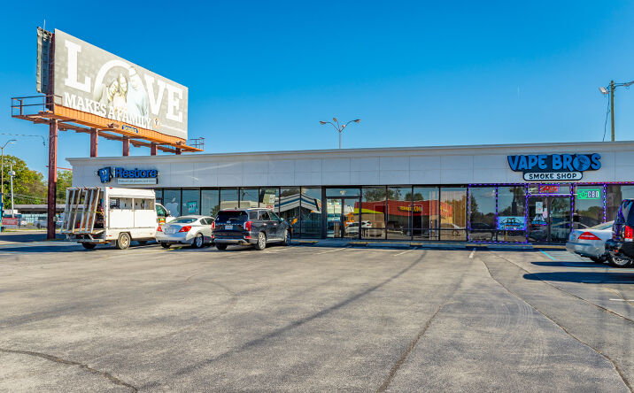 Pictures of Retail property located at 5948 Brainerd Rd, Chattanooga, TN 37421 for lease - image #1
