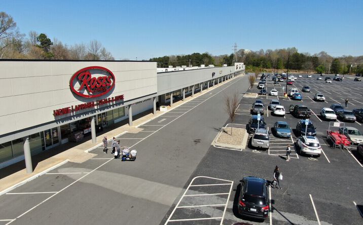 Pictures of Retail, Land, Restaurant property located at 1555 N Aspen St, Lincolnton, NC 28092 for lease - image #1