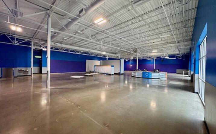 Pictures of Retail property located at 1253 Vann Dr, Jackson, TN 38305 for lease - image #1