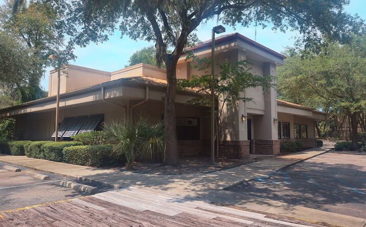 Pictures of Retail, Restaurant property located at 439 William Hilton Pkwy, Hilton Head Island, SC 29926 for lease - image #1