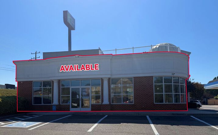 Pictures of Retail, Restaurant property located at 874 N Lee Hwy, Lexington, VA 24450 for lease - image #1