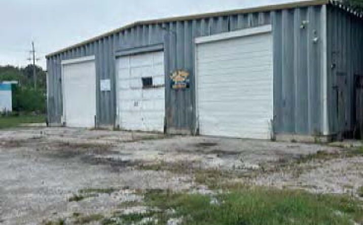 Pictures of Retail, Industrial property located at 1603 S Broadway, Oak Grove, MO 64075 for lease - image #1