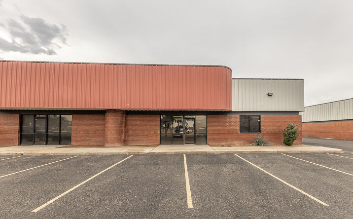 Pictures of Industrial property located at 6101 43rd St, Lubbock, TX 79407 for lease - image #1