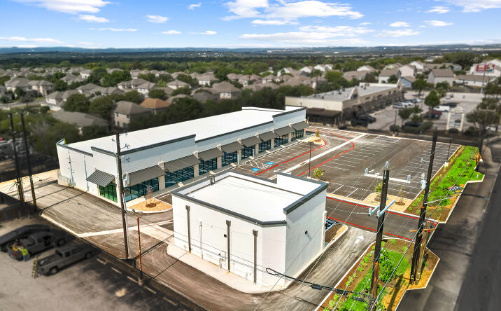 Pictures of Retail property located at 6410 Babcock Rd, San Antonio, TX 78249 for lease - image #1