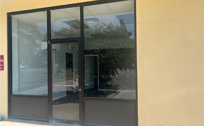 Pictures of Retail property located at 702 S Webster (Inside) Street, Spring Hill, KS 66083 for lease - image #1