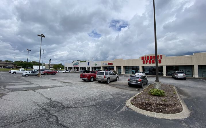 Pictures of Retail property located at 2132 N Locust Ave, Lawrenceburg, TN 38464 for lease - image #1