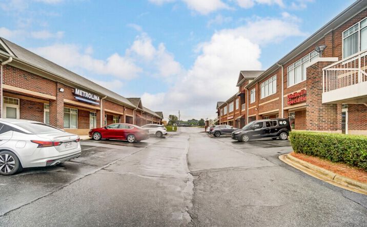 Pictures of Retail property located at 7925 N Tryon St, Charlotte, NC 28262 for lease - image #1