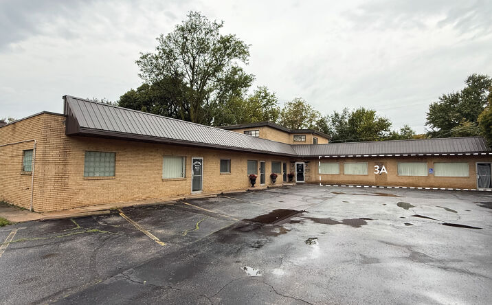 Pictures of Retail, Office property located at 1405 S Hydraulic Ave, Wichita, KS 67211 for lease - image #1