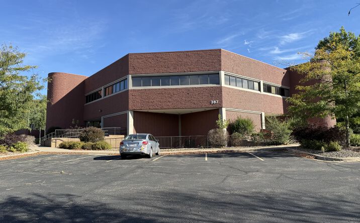 Pictures of Office property located at 387 Arrow Ct, River Falls, WI 54022 for lease - image #1