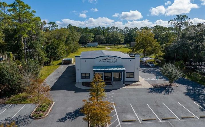 Pictures of Special Purpose property located at 1725 N MAIN STREET, GAINESVILLE, FL 32609 for lease - image #1