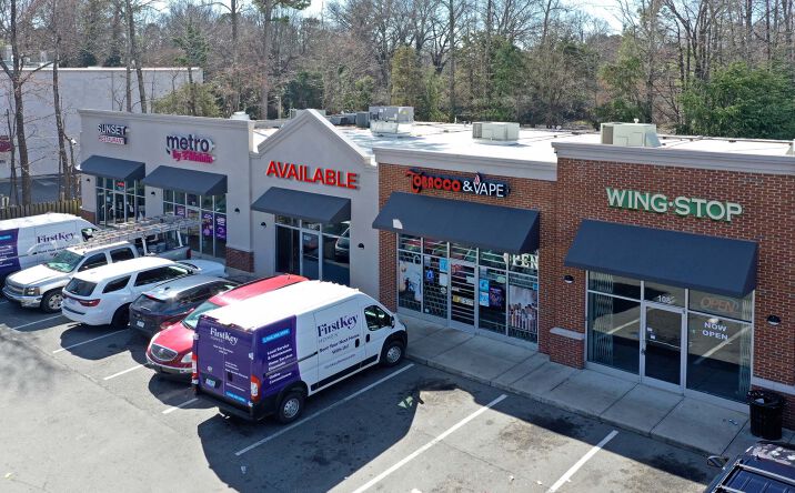 Pictures of Retail property located at 5009 Beatties Ford Rd, Charlotte, NC 28216 for lease - image #1