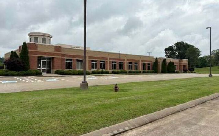 Pictures of Office property located at 4465 Guthrie Hwy, Clarksville, TN 37040 for lease - image #1