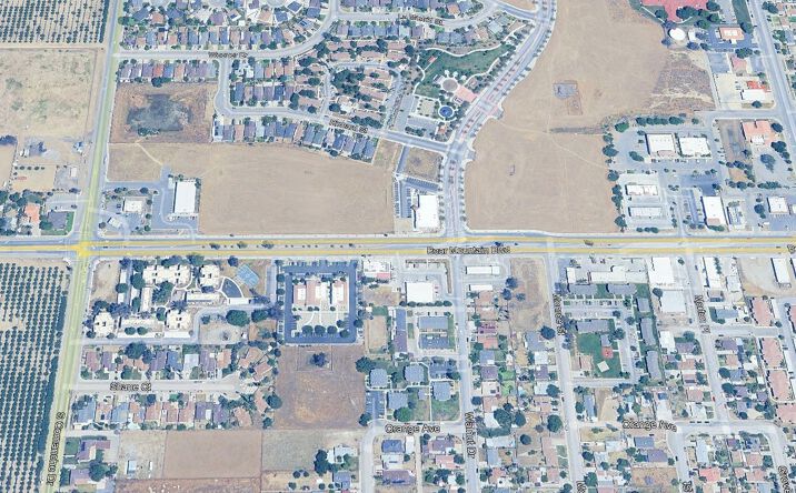 Pictures of Land property located at Nec Bear  Mountian Blvd &  Walnut Dr, Arvin, CA 93203 for lease - image #1