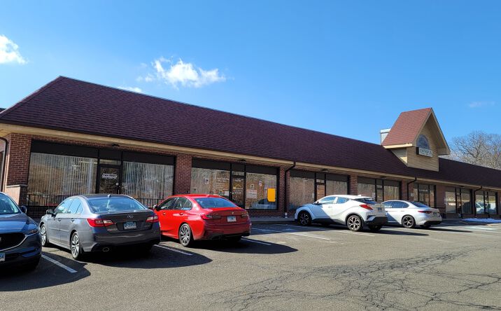 Pictures of Office property located at 900 Straits Turnpike, Middlebury, CT 06762 for lease - image #1