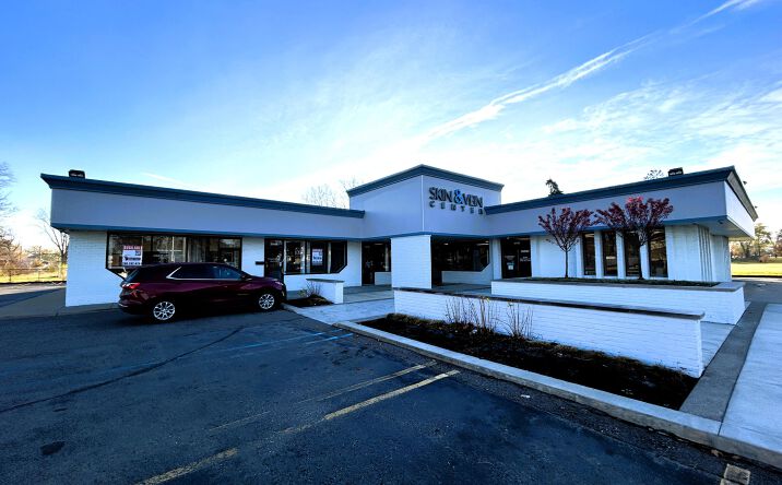 Pictures of Office property located at 10982 Middlebelt Road, Livonia, MI 48150 for lease - image #1