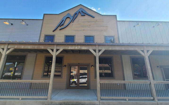 Pictures of Retail, Office, Special Purpose property located at 249 Ouachita Ave, Hot Springs, AR 71901 for lease - image #1