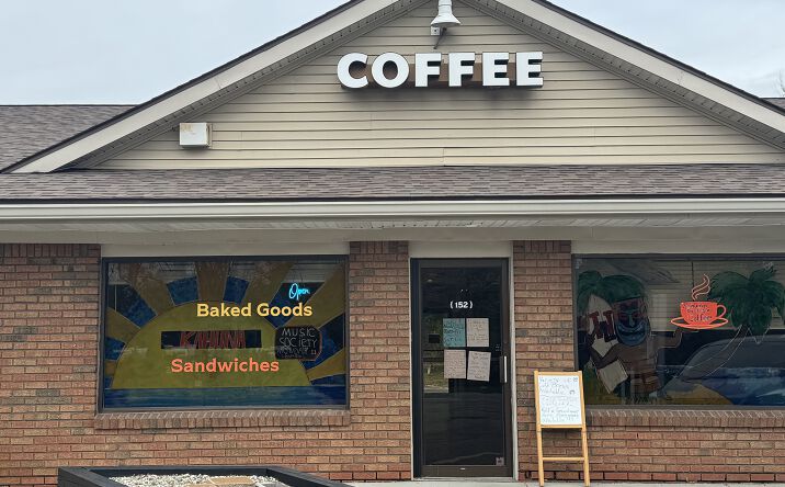 Pictures of Retail, Office, Restaurant property located at 152 Barker Rd, Whitmore Lake, MI 48189 for lease - image #1