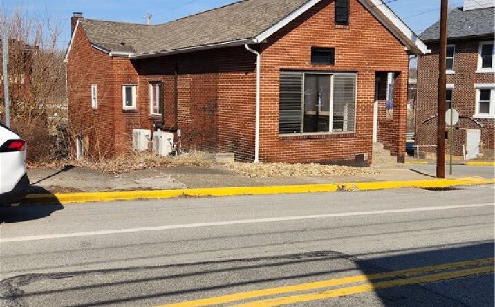 Pictures of Retail, Office property located at 333 Brinton Ave, Trafford, PA 15085 for lease - image #1