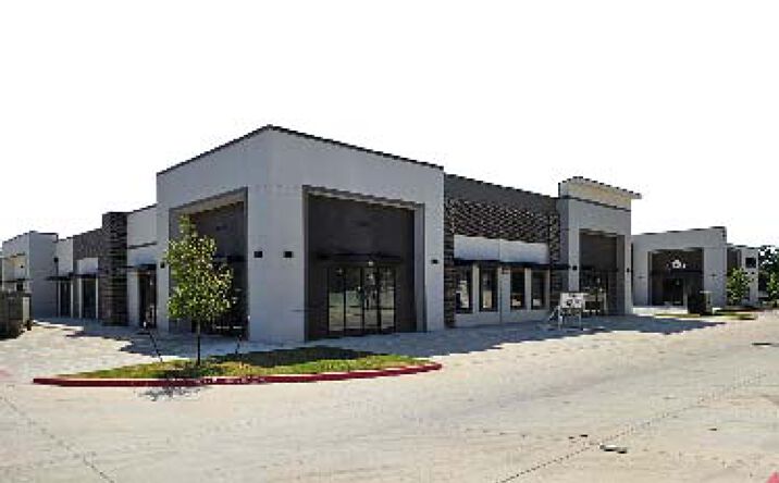 Pictures of Retail, Office, Restaurant property located at 14300 Ronald Reagan Blvd, Leander, TX 78641 for lease - image #1