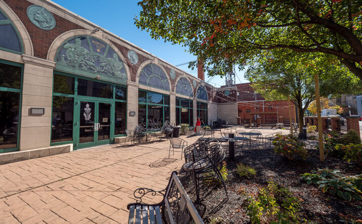 Pictures of Retail, Restaurant property located at 143 W Center St, Marion, OH 43302 for lease - image #1