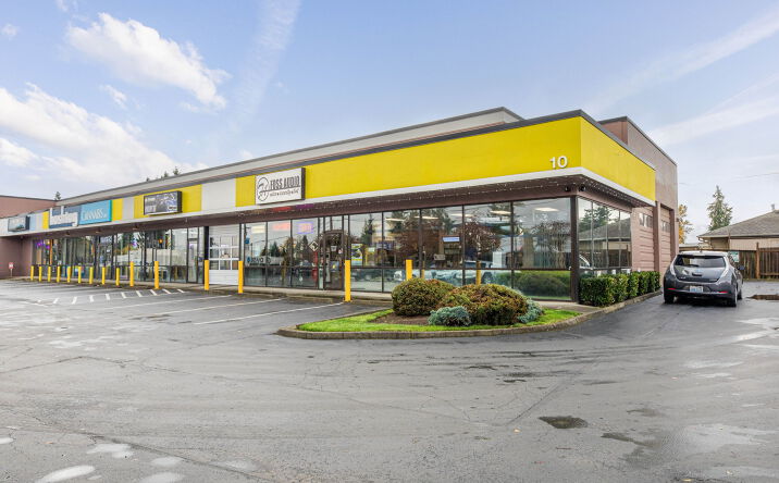 Pictures of Retail property located at 10 SE Everett Mall Way, Everett, WA 98208 for lease - image #1