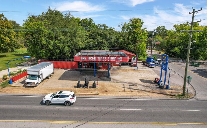 Pictures of Retail property located at 4100 Gallatin Pike, Nashville, TN 37216 for lease - image #1