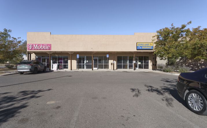Pictures of Retail, Office property located at 101 Herdner Rd, Taos, NM 87571 for lease - image #1