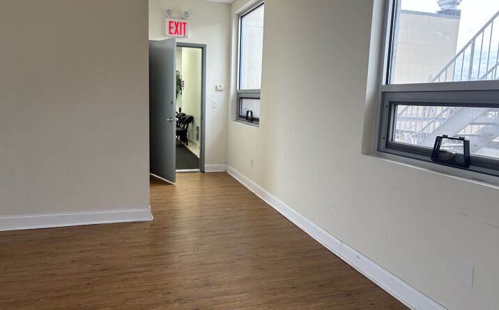 Pictures of Office property located at 192-14 Northern Blvd, Flushing, NY 11358 for lease - image #1
