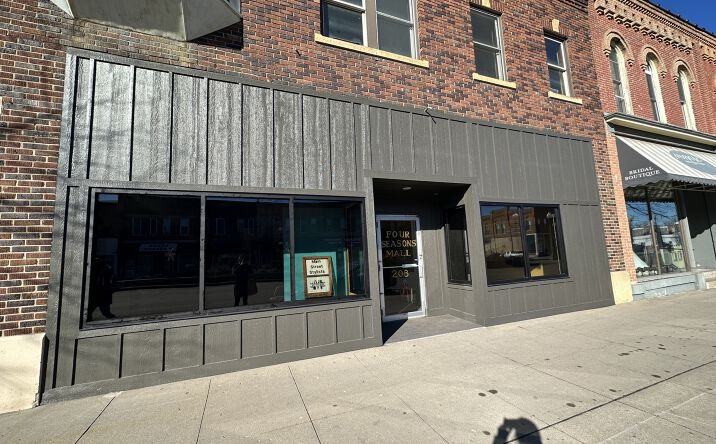 Pictures of Retail, Office property located at 208 S Minnesota Ave, Saint Peter, MN 56082 for lease - image #1