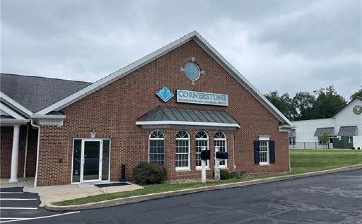 Pictures of Office property located at 4018 Medina Rd, Medina, OH 44256 for lease - image #1