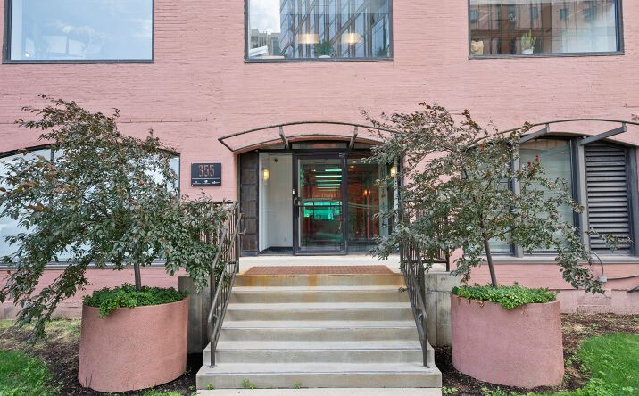 Pictures of Office property located at 355 N Canal St, Chicago, IL 60606 for lease - image #1