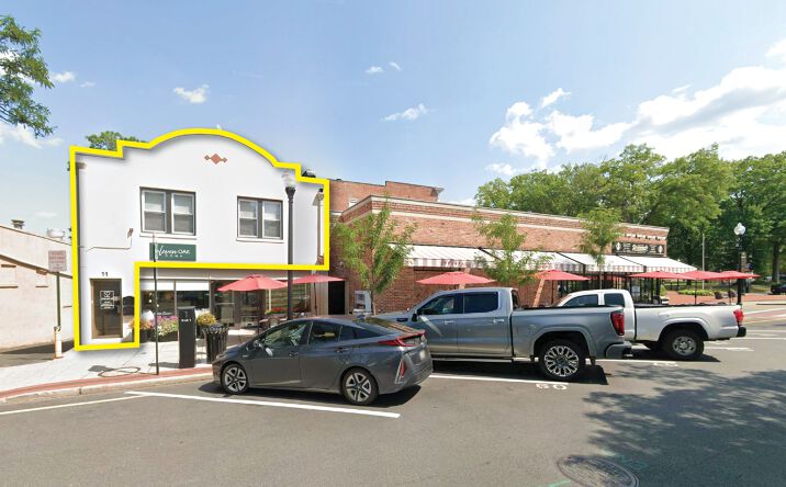 Pictures of Retail property located at 11 Oak St, Ridgewood, NJ 07450 for lease - image #1