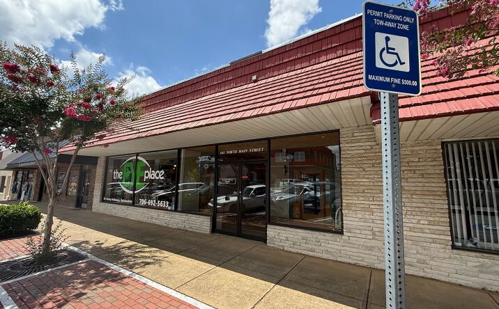 Pictures of Office property located at 105 N Main St, Jasper, GA 30143 for lease - image #1