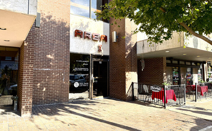 Pictures of Office property located at 932 Massachusetts Street, Lawrence, US 66044 for lease - image #1