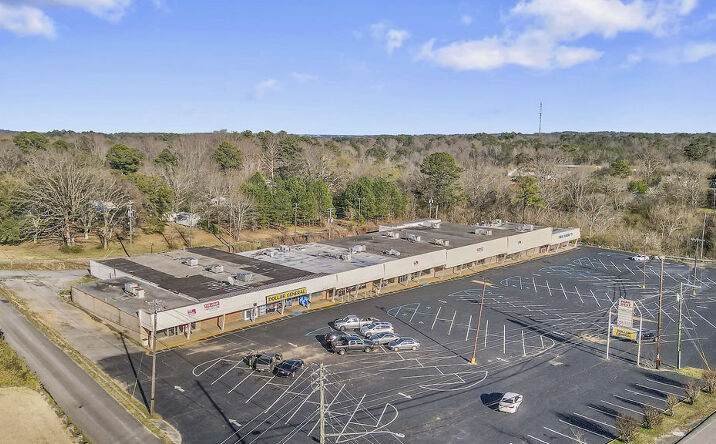 Pictures of Retail property located at 1509 S Main St, Graysville, AL 35073 for lease - image #1