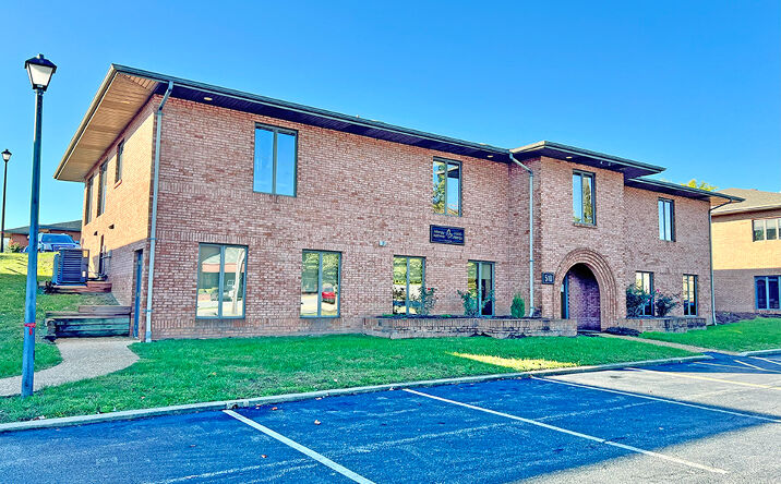 Pictures of Office property located at 510 Fullerton Rd, Swansea, IL 62226 for lease - image #1