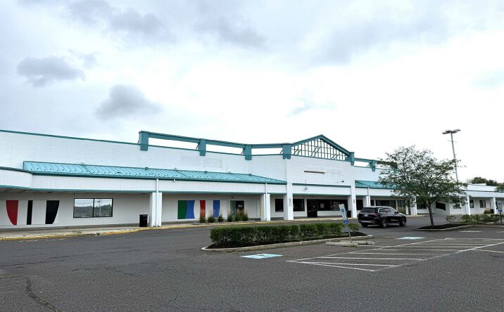 Pictures of Retail property located at 309 Fries Mill Rd, Washington Township, NJ 08080 for lease - image #1