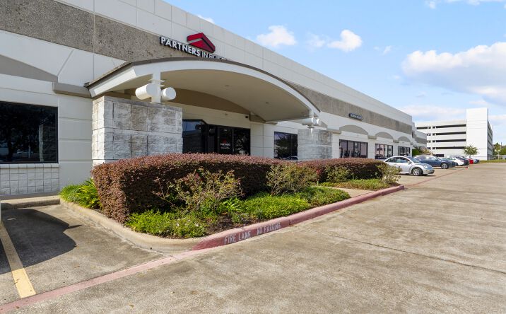 Pictures of Office, Industrial property located at 2901 W Sam Houston Pkwy N, Houston, TX 77043 for lease - image #1