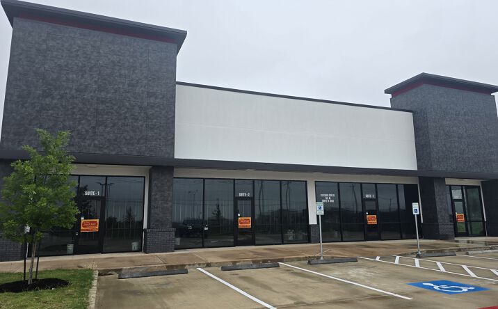 Pictures of Retail, Restaurant property located at 8118 Prairie View Rd, Temple, TX 76502 for lease - image #1