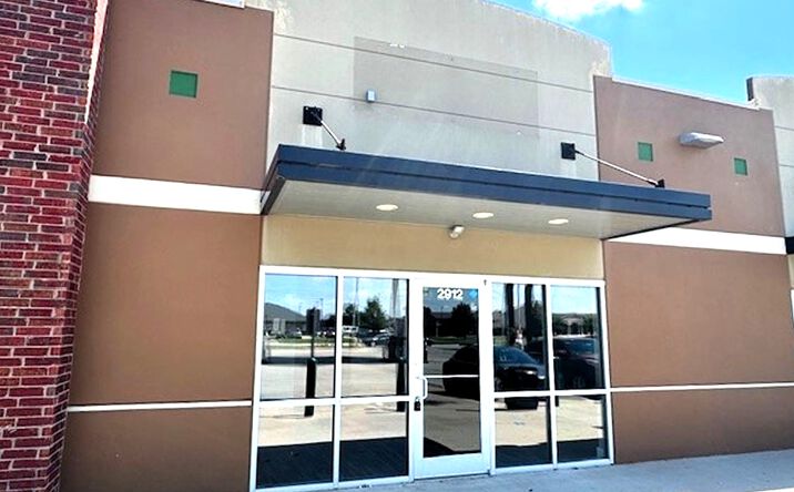 Pictures of Retail, Office property located at 2912 SW 89th St, Oklahoma City, OK 73159 for lease - image #1