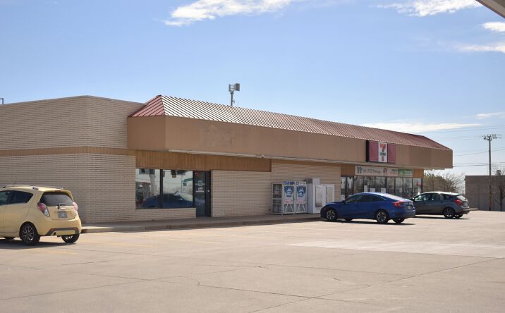 Pictures of Retail, Office property located at 8920 S Sooner Rd, Oklahoma City, OK 73135 for lease - image #1