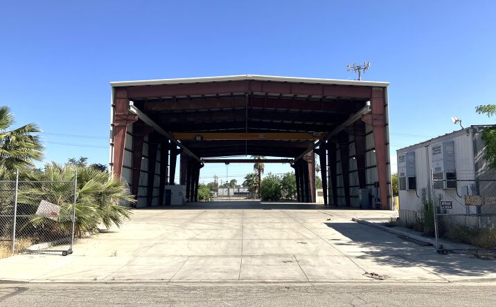 Pictures of Industrial property located at 1300 32nd St, Bakersfield, CA 93301 for lease - image #1