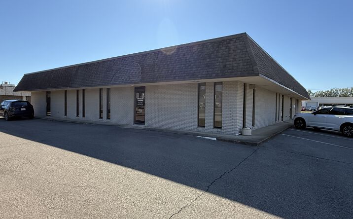 Pictures of Office property located at 609 Brunson Dr, Tupelo, MS 38801 for lease - image #1