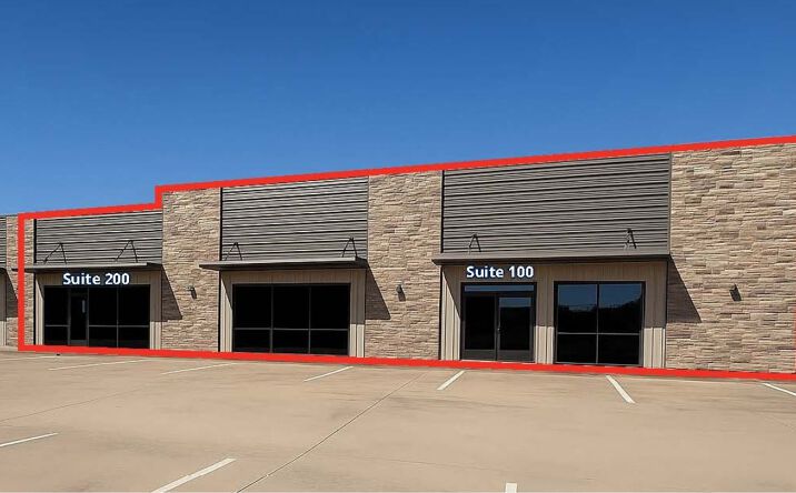 Pictures of Retail, Office property located at 604 & 608 W Worsham St, Willis, TX 77378 for lease - image #1