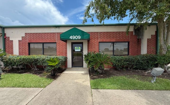 Pictures of Office property located at 4909 US-69, Beaumont, TX 77705 for lease - image #1
