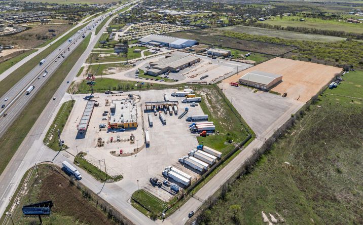 Pictures of Industrial property located at 75 County Rd 372, Jarrell, TX 76537 for lease - image #1