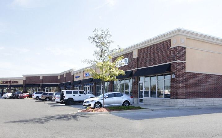 Pictures of Retail property located at 3122 W North Ave, Stone Park, IL 60165 for lease - image #1