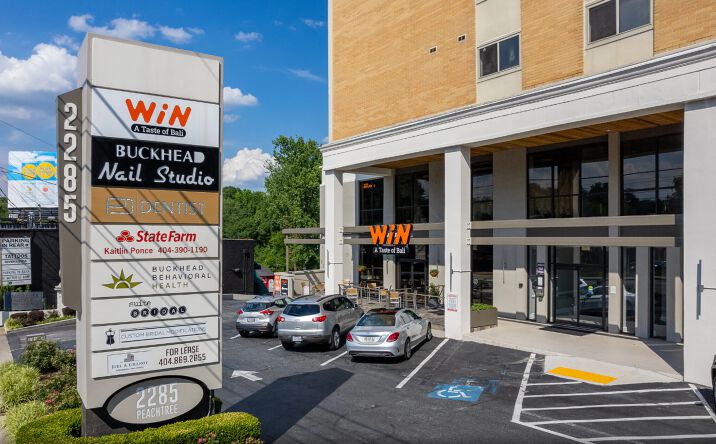 Pictures of Retail, Office property located at 2285 Peachtree Rd, Atlanta, GA 30309 for lease - image #1
